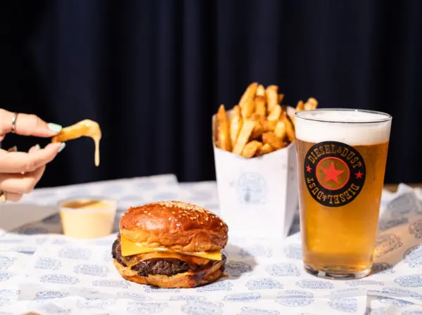 De Vrije Burger Restaurant the home of great burgers and fries